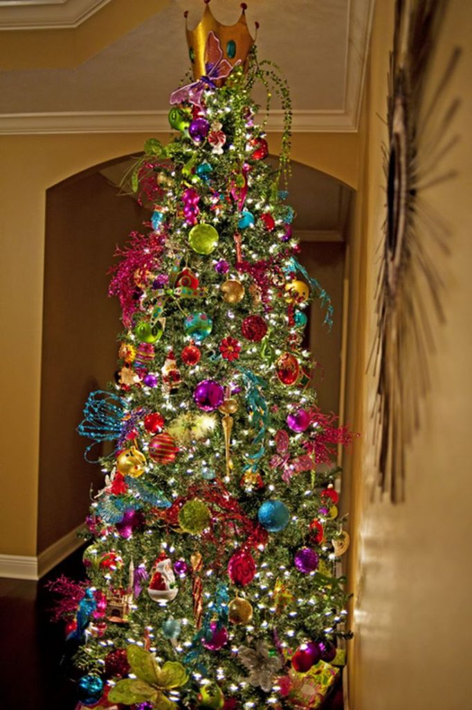 Christmas-tree-with-multicolored-lights