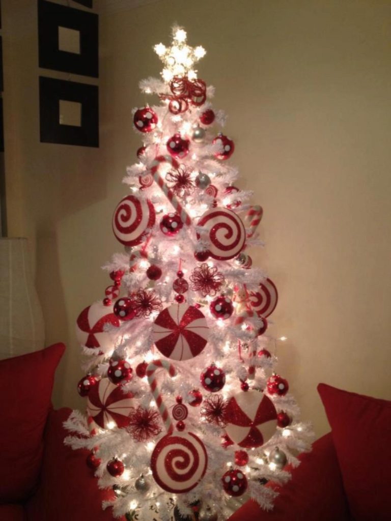 White-christmas-tree-with-red-decoration-2-1024x1365