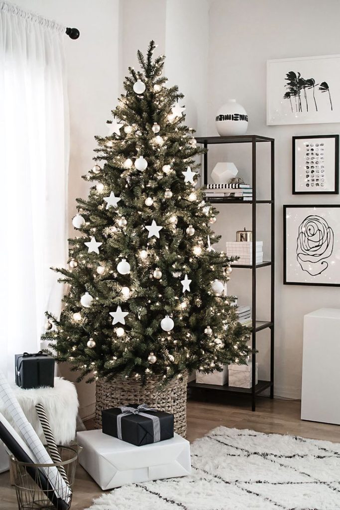 ikea-christmas-tree-with-white-decoration
