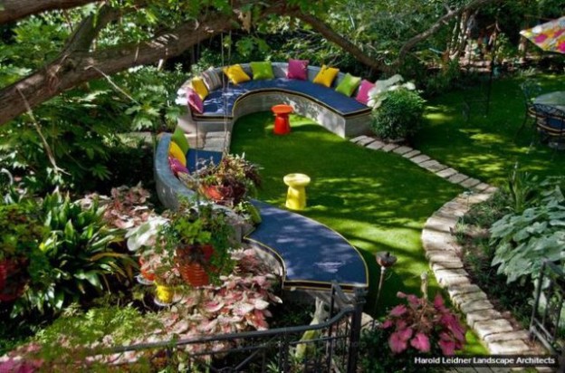 these_awesome_backyard_entertaining_spaces_will_make_you_green_with_envy_640_22-624x412