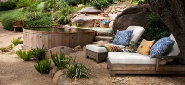 these_awesome_backyard_entertaining_spaces_will_make_you_green_with_envy_640_23-624x286
