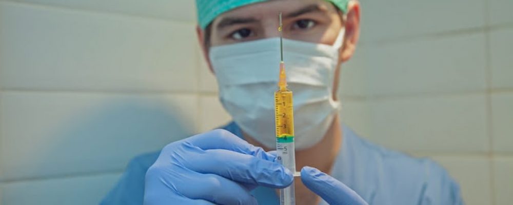 «Τον Δεκέμβριο στην Ελλάδα το ΕΜΒΟΛΙΟ» – Πόσοι θα εμβολιαστούν, ραγδαίες εξελίξεις (vid)