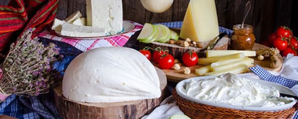 Μια σπάνια συνταγή: Πως να φτιάξετε τυρί – Φέτα – Ανθότυρο – Μυζήθρα