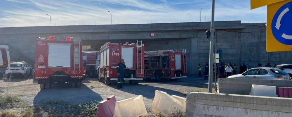 Μέγαρα: Κατέρρευσε η γέφυρα Καρδατά – Τραυματίας χειριστής εκσκαφέα (Φωτο)
