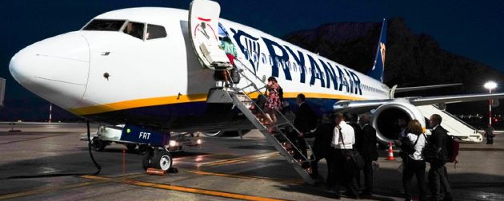 Ερευνα: Το «κόλπο» με το οποίο η Ryanair παραπλανεί χιλιάδες πελάτες