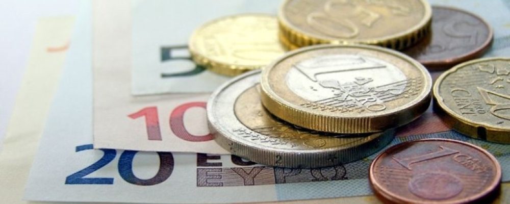 «Ζεστό χρήμα» έως 4.000 ευρώ για τις επιχειρήσεις: Οι δικαιούχοι – Πότε θα γίνουν οι πρώτες πληρωμές