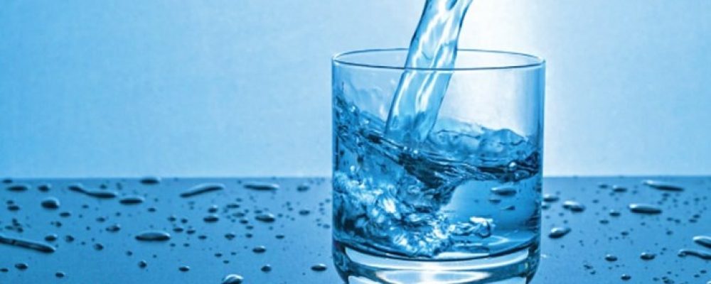 Δηλητήριο στο ποτήρι μας – Σήμα κινδύνου από τους επιστήμονες: Επικίνδυνο νερό σε 27 περιοχές της Ελλάδας
