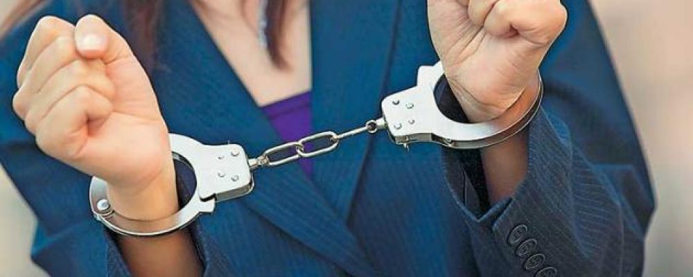 Κορινθία: Συνελήφθη  γυναίκα για σύσταση συμμορίας και απάτης και πέντε άντρες για…