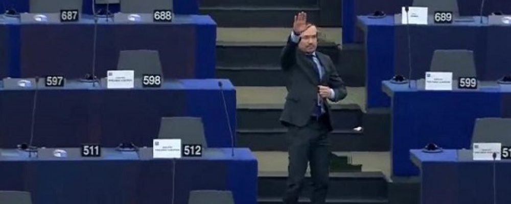 Ναζιστικός χαιρετισμός στο Ευρωπαϊκό Κοινοβούλιο από Βούλγαρο ευρωβουλευτή