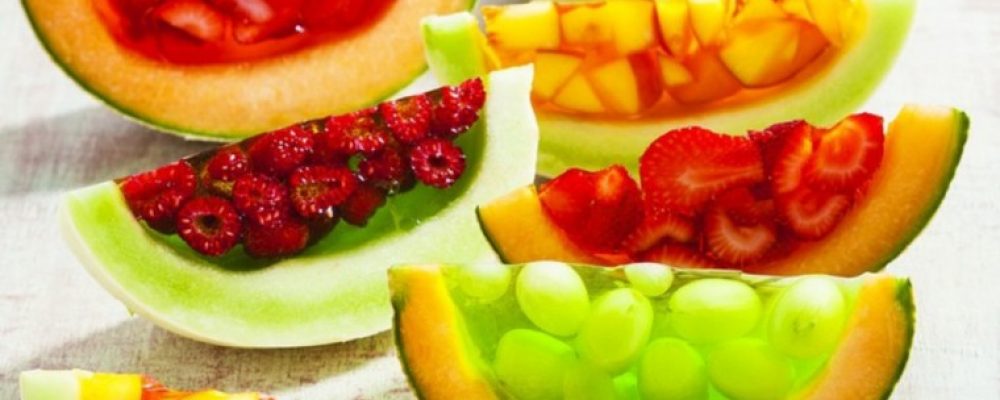 5 ζουμερά και δροσερά γλυκά με καλοκαιρινά φρούτα