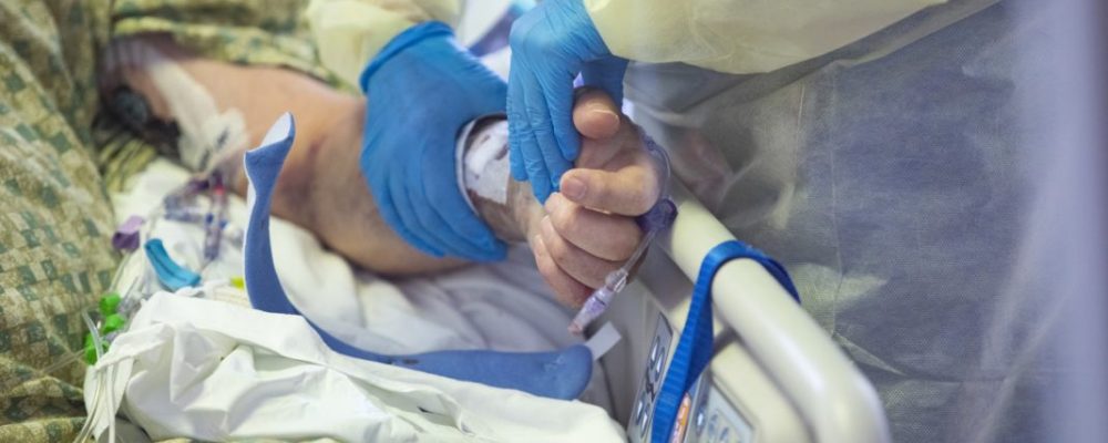 Έρευνα: Αυξημένος ο κίνδυνος νέας εισαγωγής στο νοσοκομείο τούς επόμενους μήνες μετά τη νοσηλεία λόγω Covid-19