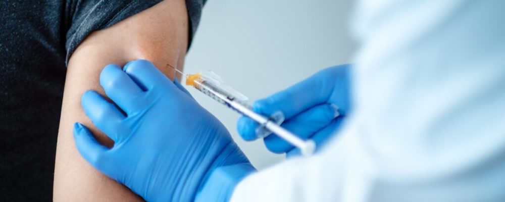 Εμβόλιο κορωνοϊού: Τα δύο «κόλπα» για καλύτερα αποτελέσματα