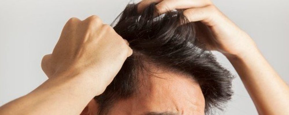 5 Tips για να εξαφανιστούν τα λευκά μαλλιά στους άνδρες!
