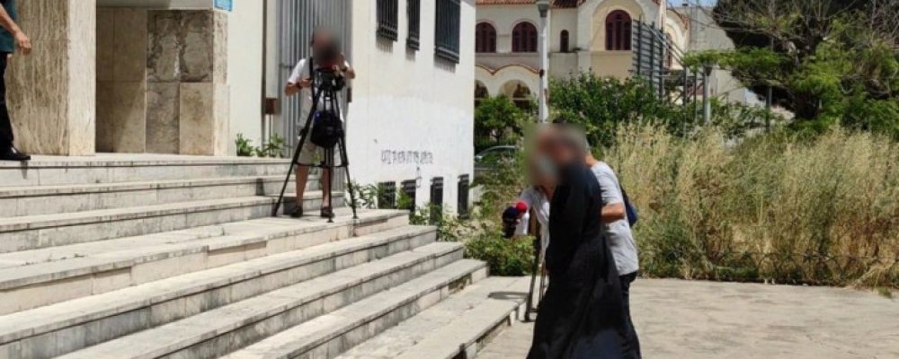 Σοκ στο Αγρίνιο με τον ιερέα που συνελήφθη για βιασμό ανήλικης