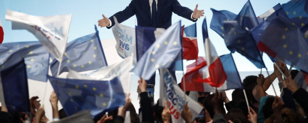 Γαλλικές εκλογές: Πρωτιά Μακρόν με 4,2% διαφορά από Λε Πεν – Καθορίζει νικητή στο δεύτερο γύρο ο Μελανσόν