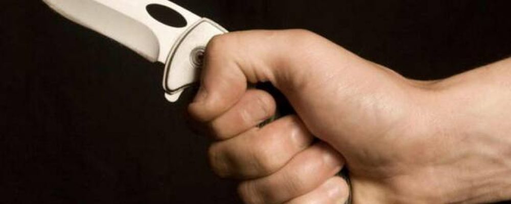 ΈΚΤΑΚΤΟ: Στα ίχνη του δράστη η αστυνομία ,που εισέβαλε με μαχαίρι σε σπίτι δικηγόρων στην Κόρινθο