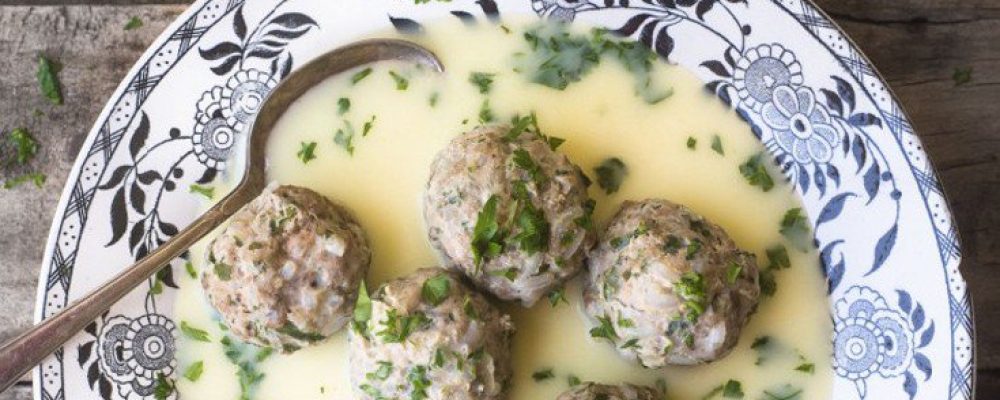 Η πιο νόστιμη σπιτική συνταγή για γιουβαρλάκια με αυγολέμονο