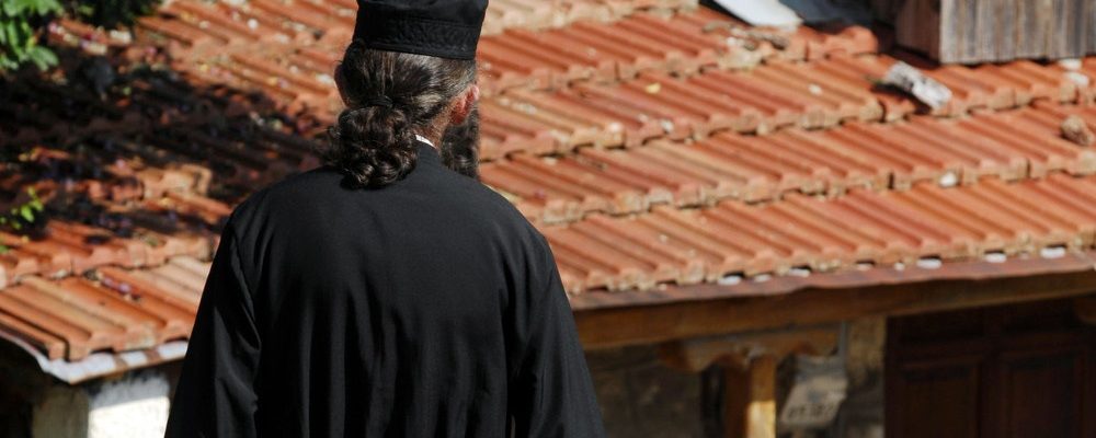 50χρονος ιερέας στη Νάουσα πέθανε από κορονοϊό