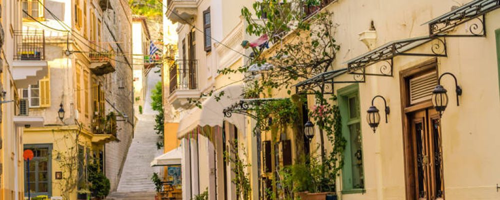 Βόλτα στην Παλιά Πόλη της Πελοποννήσου που ταξιδεύει στη Νότια Ιταλία-φωτο