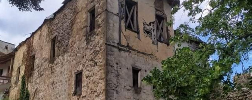 Ντροπή: Υπό κατάρρευση το σπίτι που γεννήθηκε ο Άγιος  Γεράσιμος στα Τρίκαλα Κορινθίας