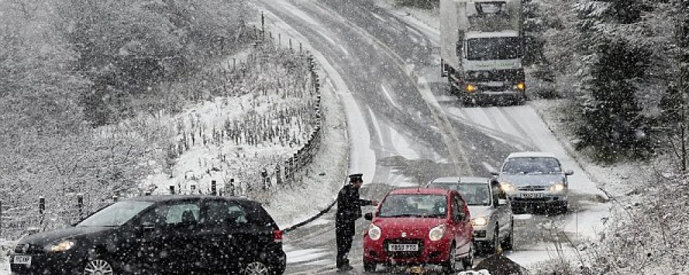 Δείτε που χρειάζονται σήμερα αντιολισθητικές στην Κορινθία