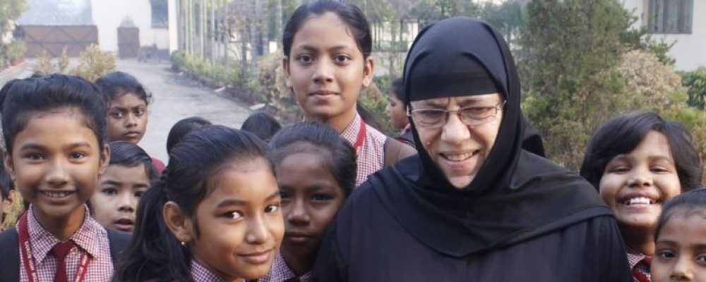 εκταρία η Κορίνθια μοναχή-σύμβολο στη μάχη κατά της φτώχειας στην Ινδία-φωτο