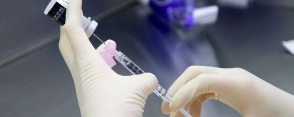Κορωνοϊός: Συναγερμός για τον θάνατο 65χρονης μισή ώρα μετά τον εμβολιασμό της