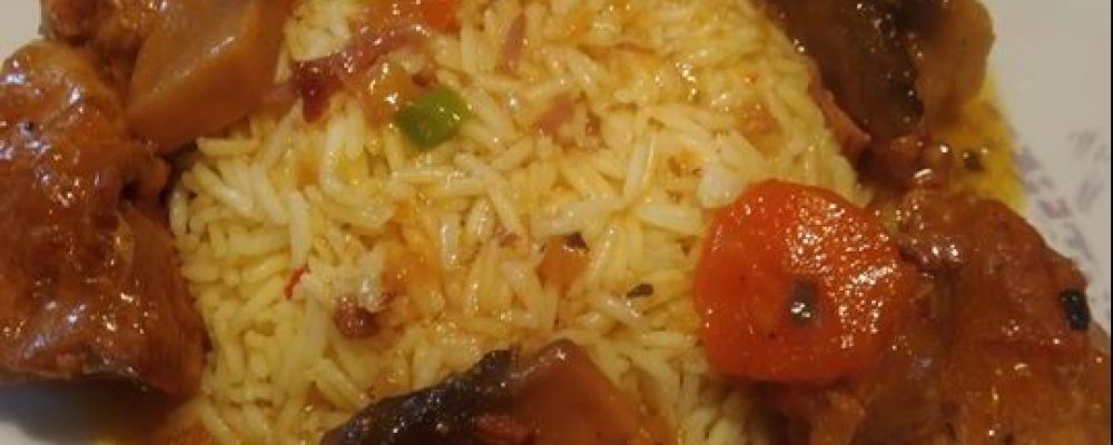 Χοιρινό λεμονάτο με ρύζι και κουρκουμά