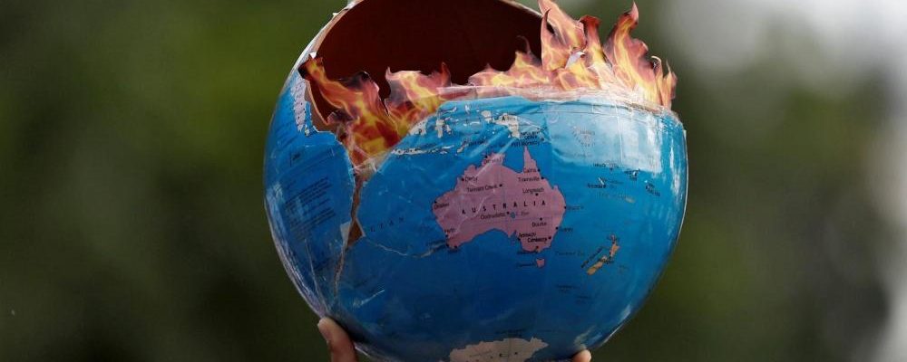Η κλιματική αλλαγή φέρνει “βιβλικές καταστροφές”: Κίνδυνος από ακρίδες, πυρκαγιές και πλημμύρες